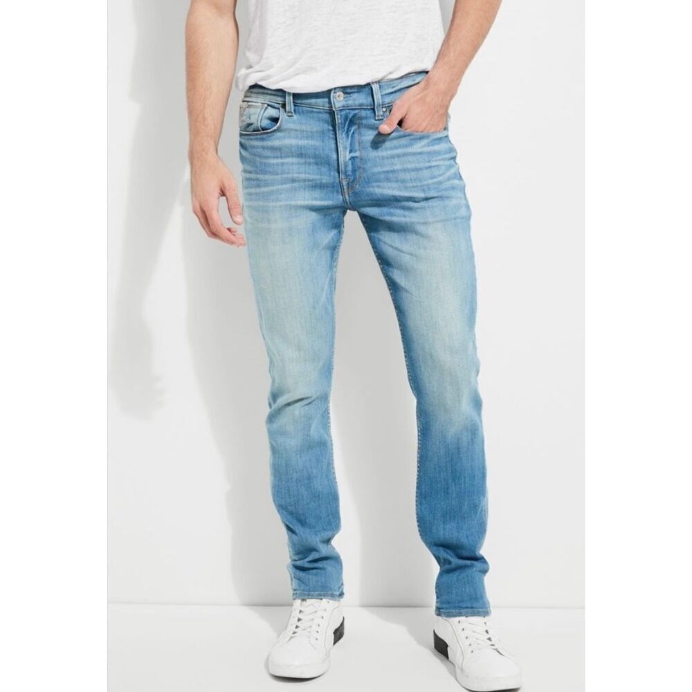 ✨Guess Mens Slim Tapered Freeform Sz 30x32 Jeans✨